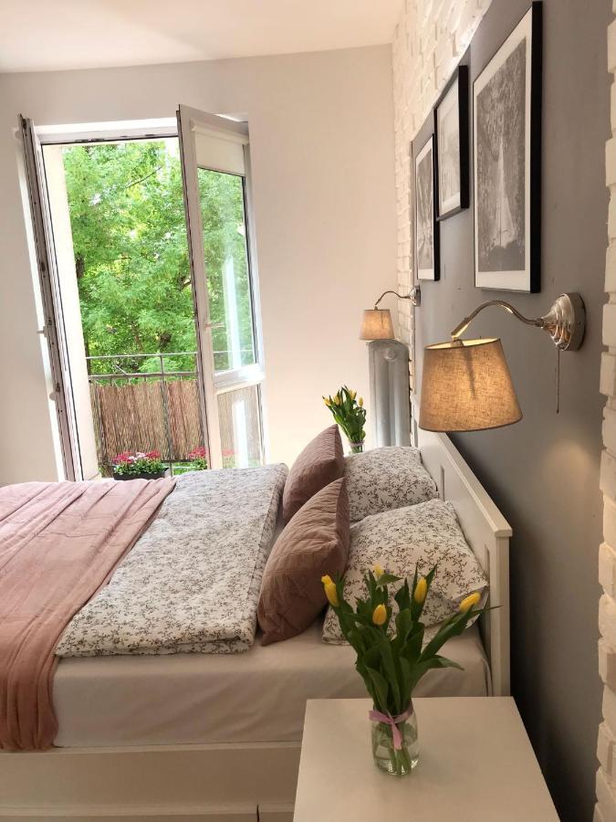Klimatyczny Apartament Pod Ratuszem -Ul. Slaska 2 Czestochowa Luaran gambar