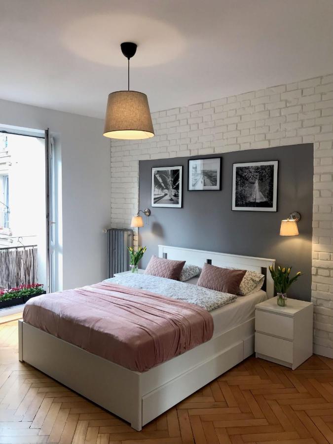 Klimatyczny Apartament Pod Ratuszem -Ul. Slaska 2 Czestochowa Luaran gambar